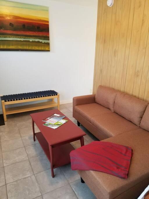 Central, Cozy, Comfort & Convenience. *